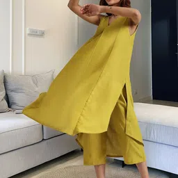 Moda Rapido Women Pleated Kurta with Trousers image 5