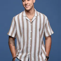 SHOWOFFFF Men Standard Striped Casual Shirt image 2