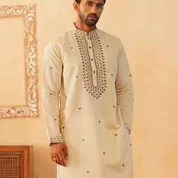 Jompers Men Floral Embroidered Sequinned Kurta-picture-26