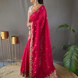 MORDEN MUSE Ethnic Motifs Embroidered Saree image 2