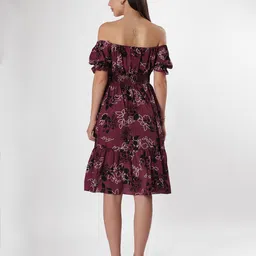 clobug Floral Print Off-Shoulder Crepe Fit & Flare Midi Dress image 5