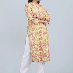 SHIFORY Women Floral Printed Keyhole Neck Thread Work Kurta image 3