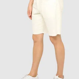 GAP Men Mid-Rise Denim Shorts image 3