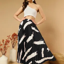OTABU  Printed Pleated Flared Maxi Skirt image 5