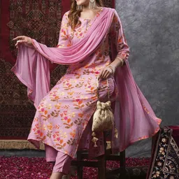 Aaghnya Women's Pink Rayon Printed Straight Kurta Set With Dupatta-image-26