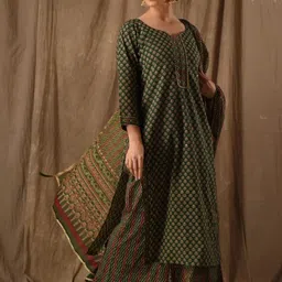 Peach Petals Women Ethnic Motifs Printed Regular Thread Work Kurta with Trousers & With Dupatta image 3