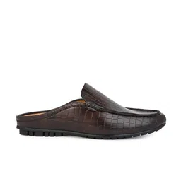 Styli Men Faux Leather Textured Mules image 2