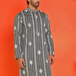 Jompers Men Geometric Embroidered Mirror Work Kurta image 4