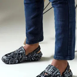 KAPYANSH Men Pack of 2 Printed EVA Clogs image 4