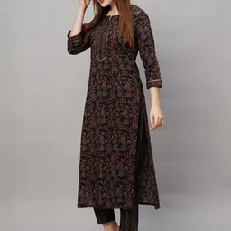 SZN Floral Printed Notch Neck Straight Kurta With Trousers image 3