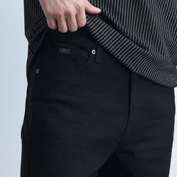 Flying Machine Men Relaxed Fit Mid-Rise Heavy Fade Jeans image 4