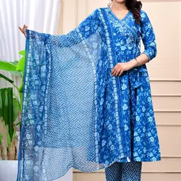 aayusika Women Floral Printed Cotton Kurta with Trousers & Dupatta-image-34