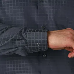 Van Heusen Checked Spread Collar Pure Cotton Shirt image 3