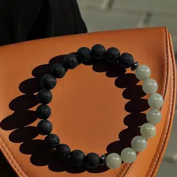 Gems Guru Unisex Green Metal Crystals Drawstring Bracelet image 2