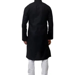 GNTRENDS Men Embroidered Kurta image 2