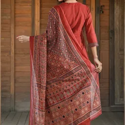 SZN Women Ethnic Motifs Printed Regular Pure Cotton Kurta with Trousers & With Dupatta image 2