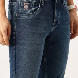 Integriti Men Smart Slim Fit Mid-Rise Light Fade Stretchable Jeans image 4