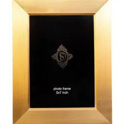 AARVI DECOR STUDIO Gold-Toned 1 Pieces Metal Table Photo Frames image 2