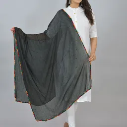 LA FEMINAE Dupatta image 2