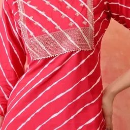 KKOUTFITS Women Leheriya Printed Thread Work Indie Prints Kurta image 2