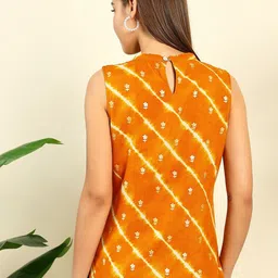 THE FAB FACTORY Women Pack of 2 Geometric Printed Sleeveless Top image 3