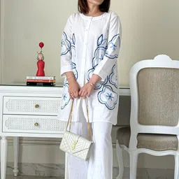 MARIONETTEFASHION Embroidered Tunic With Trousers Co-Ords image 2