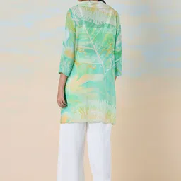 navyasa by liva Abstract Printed Longline Shrug image 3