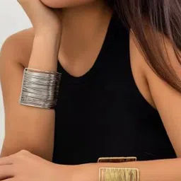 Balasundri Set Of 2 Kada Bangles image 4