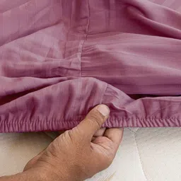 WEAVE AND DECOR Purple Striped 300 TC Single Bedsheet with 1 Pillow Covers image 2