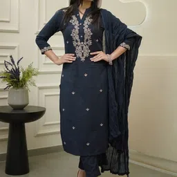 HERE&NOW Women Ethnic Motifs Embroidered Regular Thread Work Kurta with Trousers & With Dupatta image 3