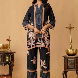 Kohsh Printed Mandarin Collar Tunic With Palazzos Co-Ords-image-49