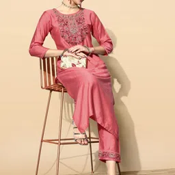 Anouk Rustic Floral Yoke Design Thread Work Straight Kurta With Trousers image 5