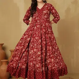 GLAM ROOTS Floral Printed Gotta Patti V-Neck Cotton Tiered Anarkali Kurta-picture-15