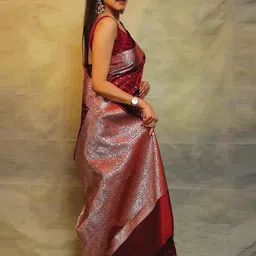 Parampara Ethnic Ethnic Motifs Woven Design Zari Pure Silk Banarasi Saree image 4