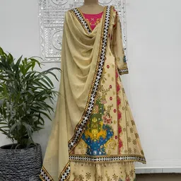 NKV Ethnic Motifs Printed V-Neck Straight Kurta With Trousers & Dupatta image 5