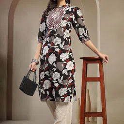 Sangria Women Floral Printed Mirror Work Straight Cotton Kurta-image-57