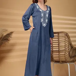 KLOTTHE Embroidered Velvet Plus Size Maxi Nightdress image 5