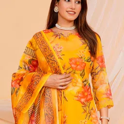 SARAI CREATIONS Women Floral Printed Regular Straight Kurta with Trousers & Dupatta image 3
