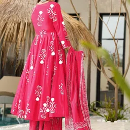 GoSriKi Ethnic Motifs Printed Square Neck Anarkali Kurta With Palazzos & Dupatta image 2