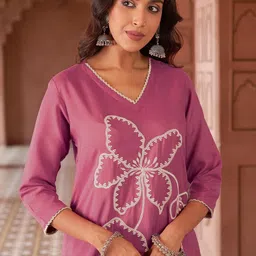 KALINI Floral Embroidered V-Neck Thread Work Straight Kurta With Trousers & Dupatta image 5