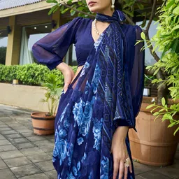 TIRA Floral Poly Georgette Saree image 2