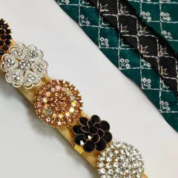 DIVYANSHI COLLECTION Women Pack Of 6 Brass Gold & Silver-Plated American Diamond Ring image 3