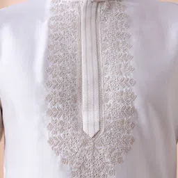 MAAHI FABS Men Solid Embroidered Cotton Kurta with Trousers image 5