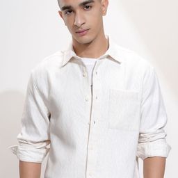 HIGHLANDER Men Spread Collar Textured Cotton Casual Shirt-picture-5