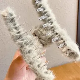 Watch junction Women Set of 3 Fur Claw Clip image 3