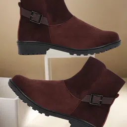 Denill Women Round Toe Chelsea Boots image 3