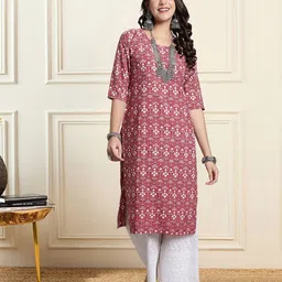 HERE&NOW Selection Of 3 Geometric Printed Round Neck Straight Kurtas image 5