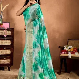 SARTHI FASHION HUB Tie and Dye Silk Blend Mysore Silk Saree image 5