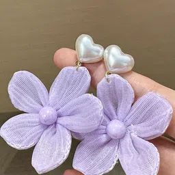 StyleCast x Revolte Artificial Beaded Floral Shaped Drop Earrings image 2