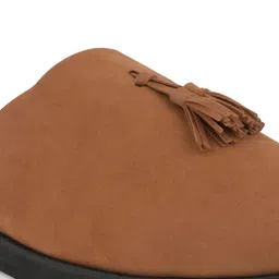 Styli Men Faux Suede Clogs with Tassel Detail image 3